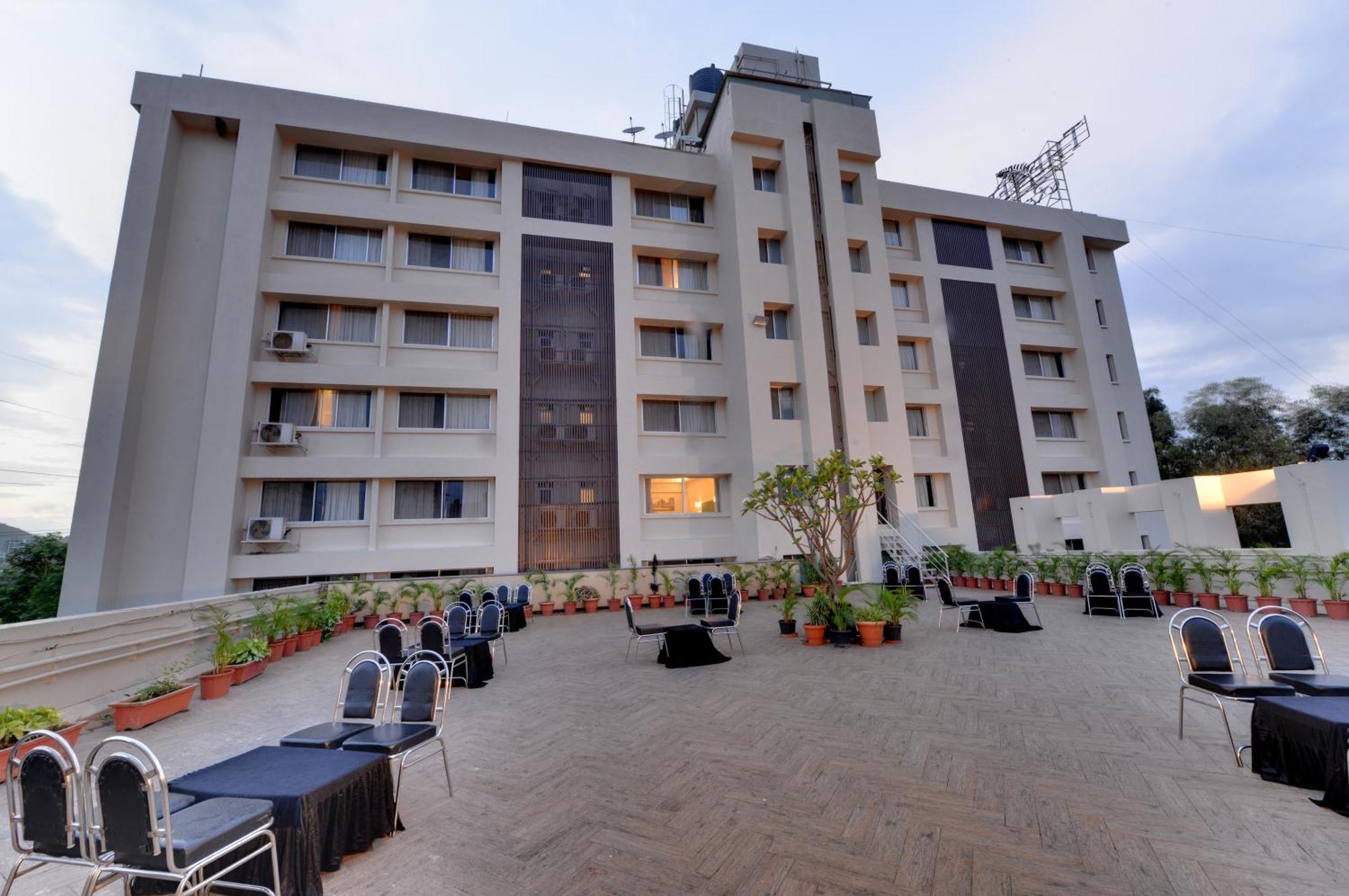 The Fern Residency, Vadgaon - Talegaon, Pune מראה חיצוני תמונה