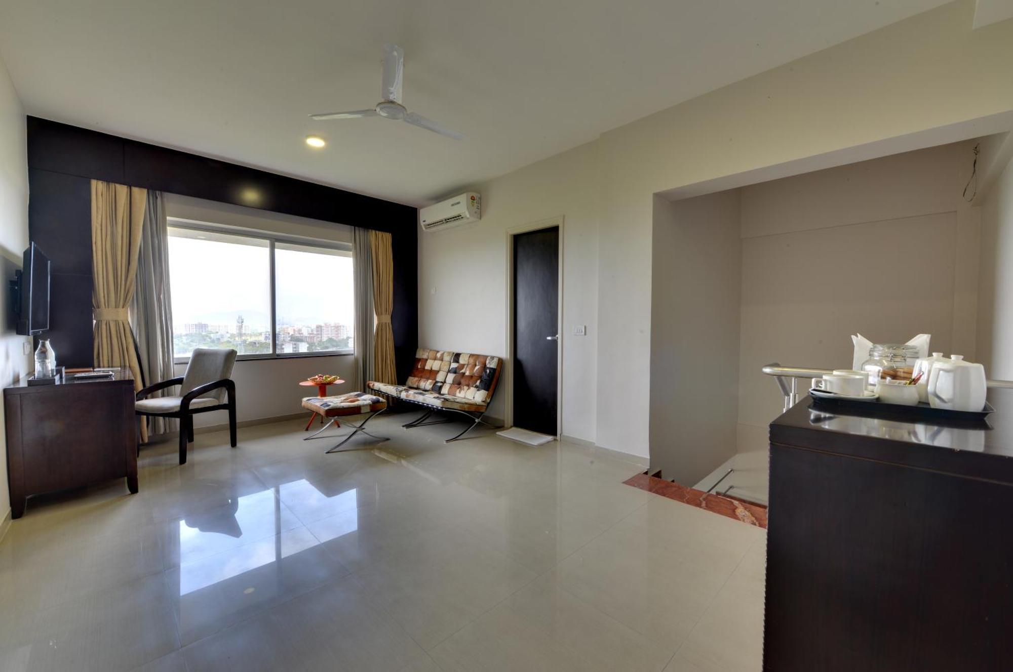 The Fern Residency, Vadgaon - Talegaon, Pune מראה חיצוני תמונה